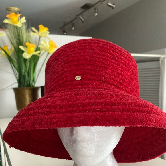 betmar Accessories - BETMAR New York Women's Red Brimmed Bucket Hat